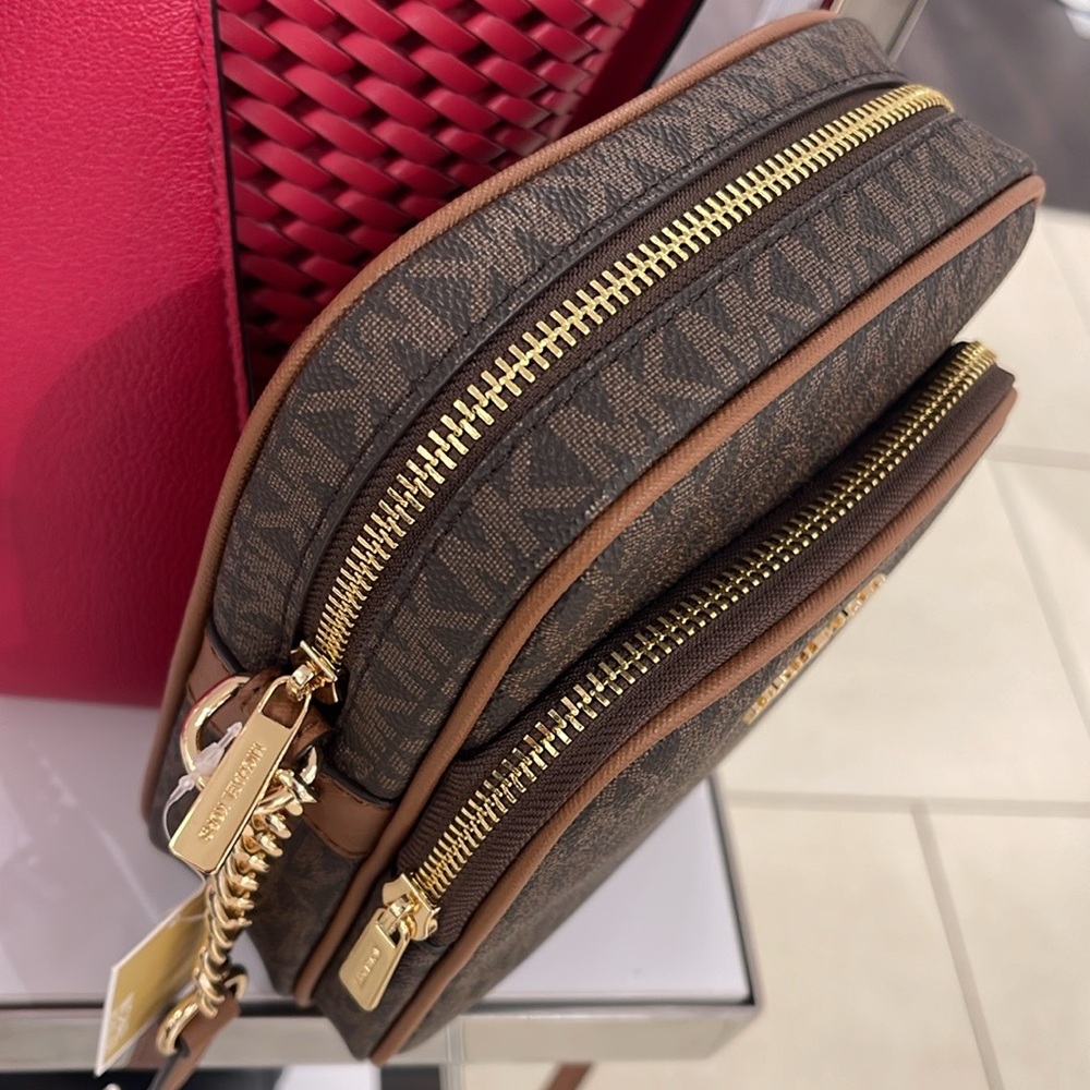 MICHAEL KORS Jet Set Travel Medium NS Logo Crossbody Flight Bag Messenger
Brown - Picture 14 of 16